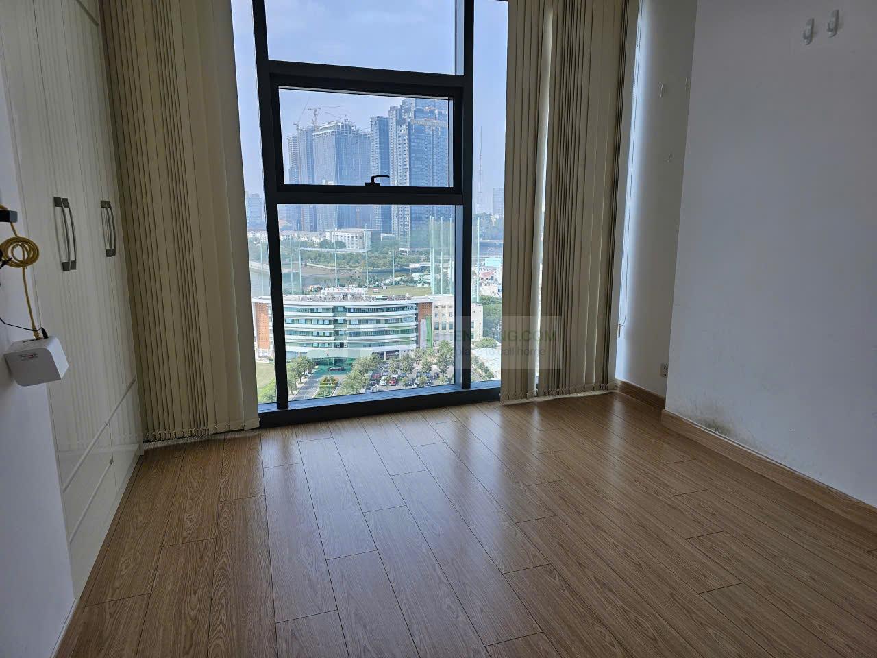 căn hộ Sunwah Pearl 2PN 110m2 phòng ngủ chính