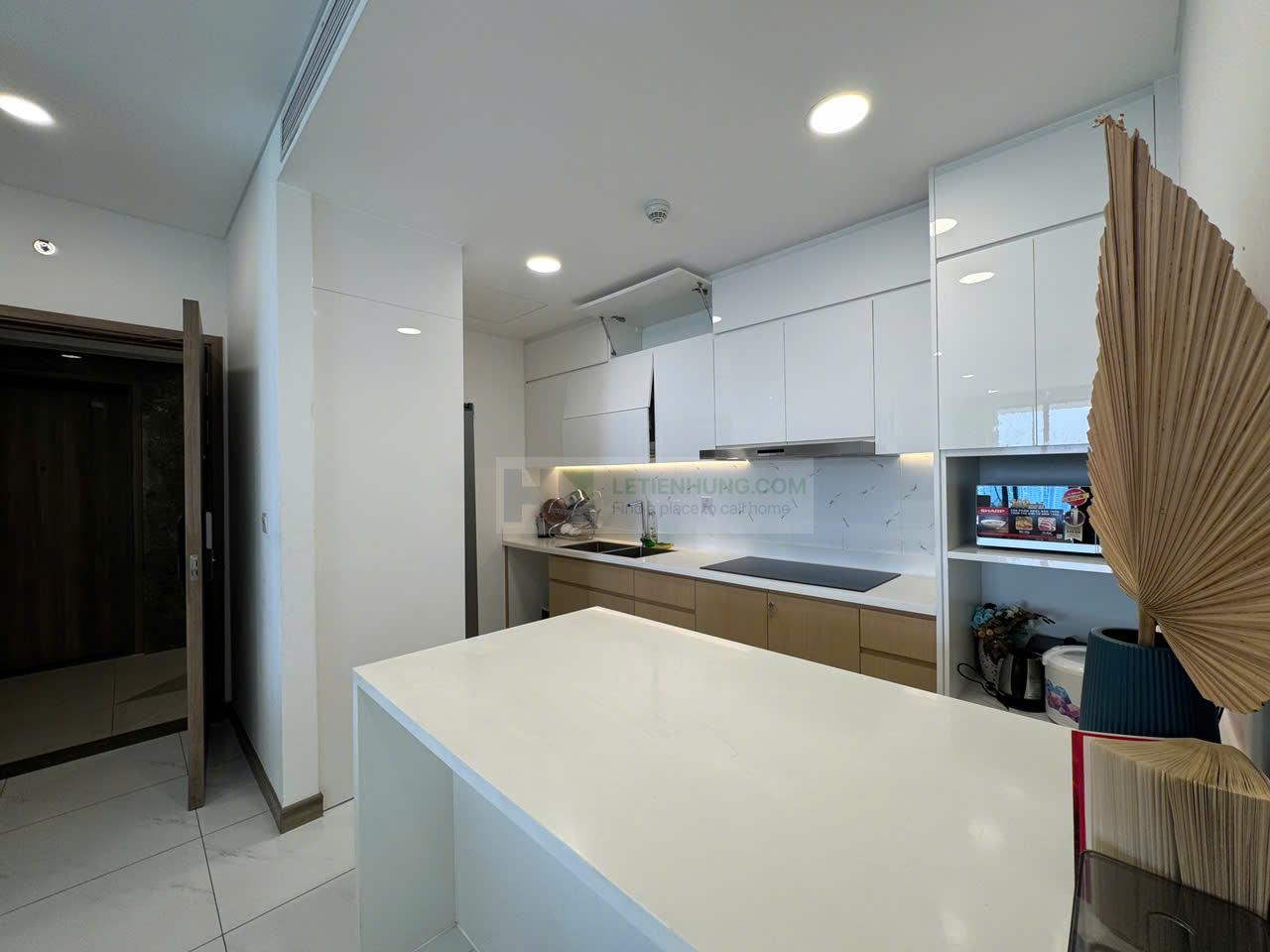 can ho sunwah pearl 2pn view song - bếp
